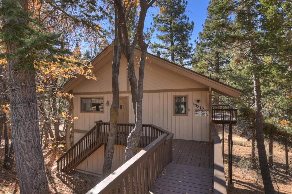 Everwood Serenity Treehouse Ontrail Head/Sledding Big Bear Lake Exterior foto