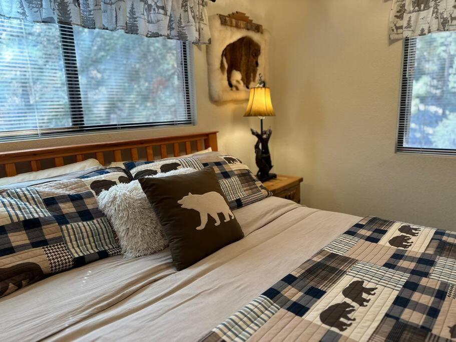Everwood Serenity Treehouse Ontrail Head/Sledding Big Bear Lake Exterior foto