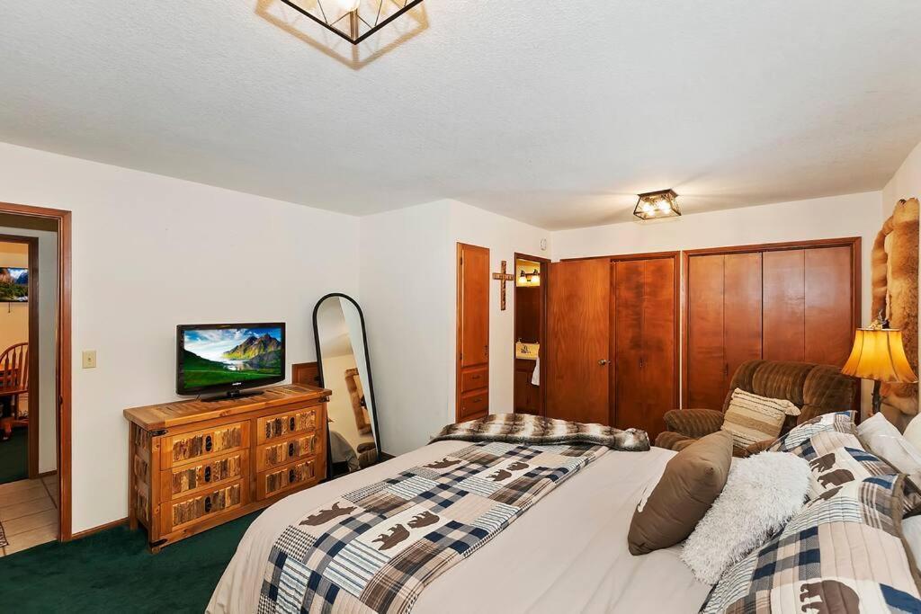 Everwood Serenity Treehouse Ontrail Head/Sledding Big Bear Lake Exterior foto