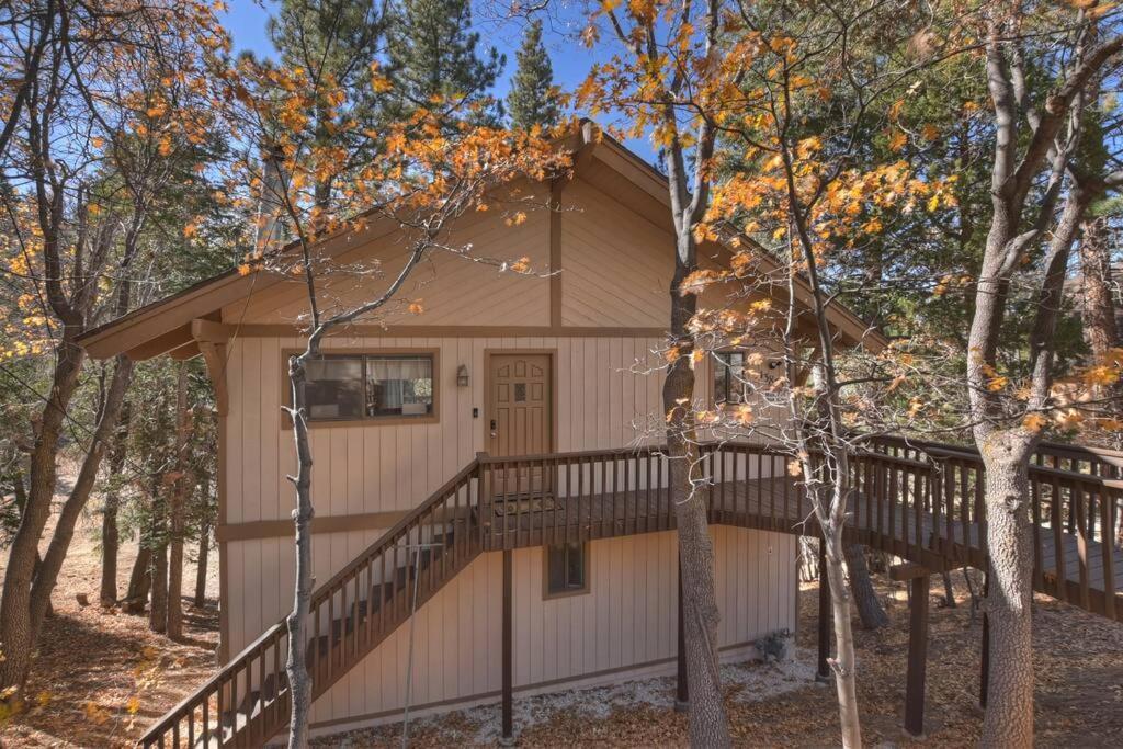 Everwood Serenity Treehouse Ontrail Head/Sledding Big Bear Lake Exterior foto