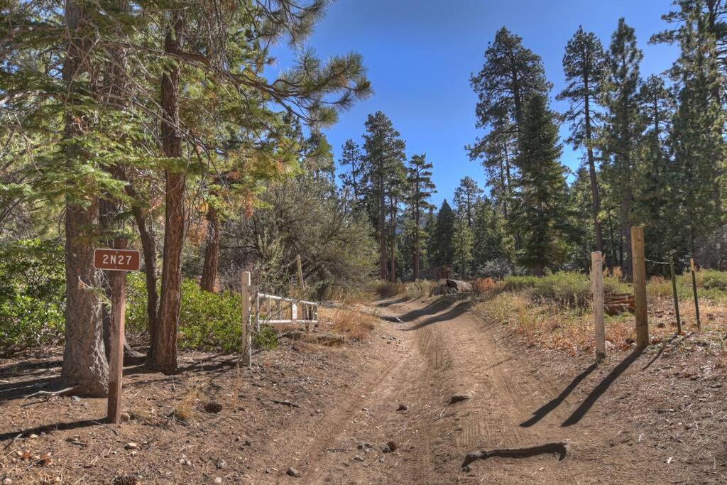 Everwood Serenity Treehouse Ontrail Head/Sledding Big Bear Lake Exterior foto